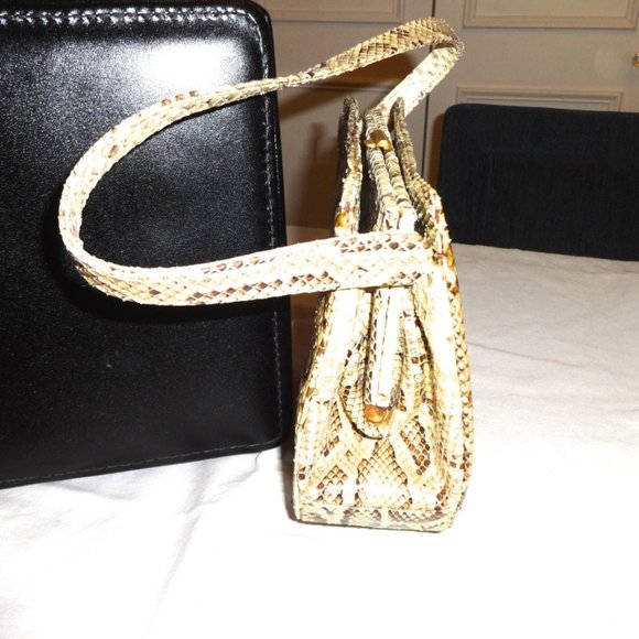 SNAKESKIN LEATHER HANDBAG-(NO LABLEL BUT I THINK ITS HELENE ARPEL) - Picture 4 of 6